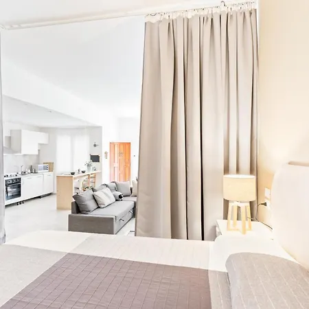 Luminoso Nuovalucello Apart- Giardino E Parcheggio Privato