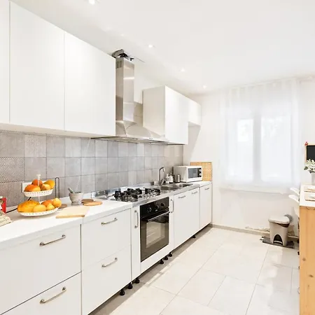 Luminoso Nuovalucello Apart- Giardino E Parcheggio Privato *