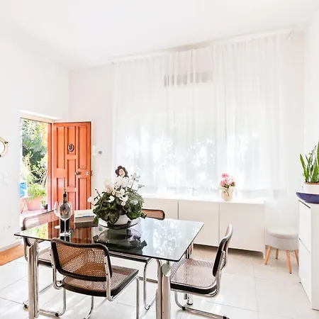 Luminoso Nuovalucello Apart- Giardino E Parcheggio Privato * Κατάνια